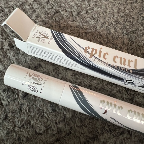 KVD BEAUTY
Epic Curl Vegan Lash Primer - Picture 3 of 3